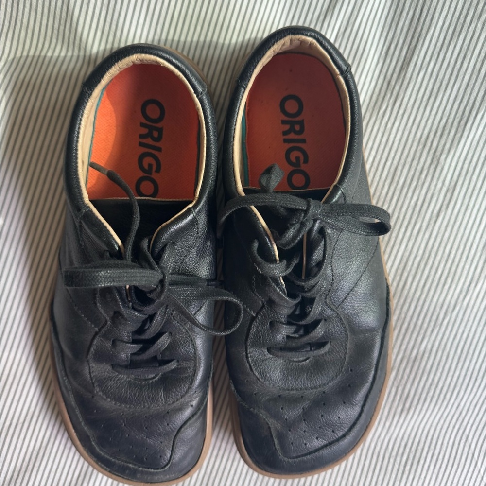Origo Retro Black Leather Sneakers